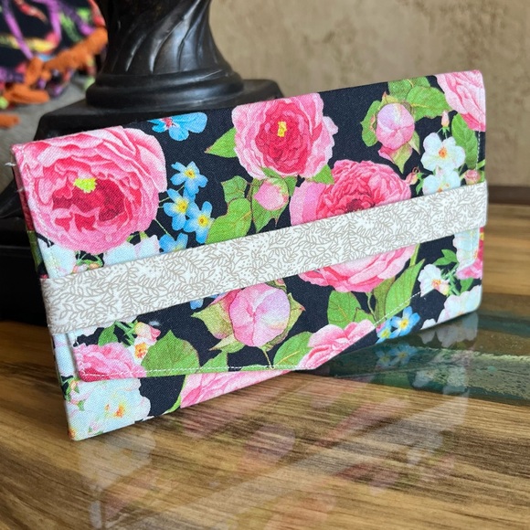 Flower Bouquet Print Cash Envelope/Receipt holder Fabric Handmade Wallet - Picture 1 of 4